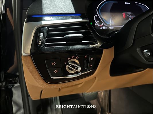 BMW 530e iPerformance High Executive 5-serie 252pk 2019 (Origineel-NL+1eigenaar), ZT-244-H