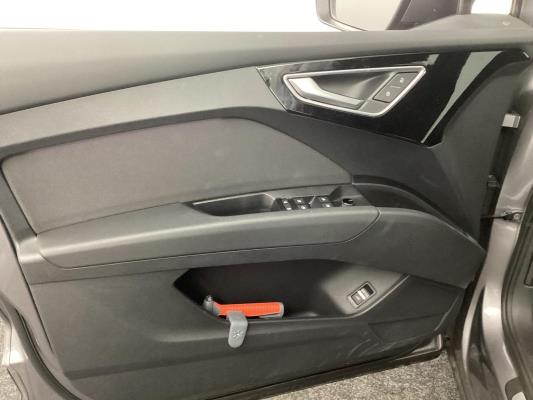 Audi Q4 e-tron 35 Advanced edition 55 kWh 170pk 2023 (Origineel-NL), S-708-PT