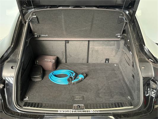 Porsche Cayenne E-Hybrid Platinum Edition 3.0 476pk 2022 (Origineel-NL), P-588-ZV