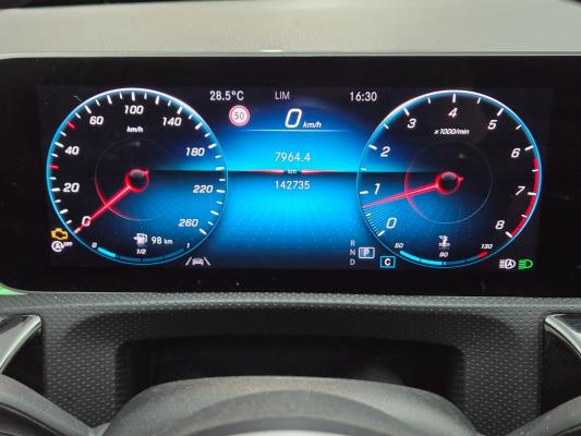 Mercedes-Benz A220 Premium Plus 190pk 2019 A-klasse, T-732-JB