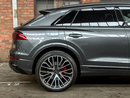 Audi Q8 55 TFSIe Quattro 3.0 V6 S-Line -NIEUW- 394PK 2025 Plug-In Hybrid (Fabrieksgarantie)