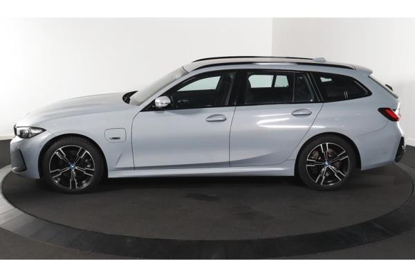 BMW 320e Touring M-Sport 272pk 2023 (Origineel-NL) 3-Serie, S-176-KP
