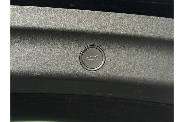Tesla Model Y Long Range AWD 75 kWh 2023 (Origineel-NL), S-889-XH