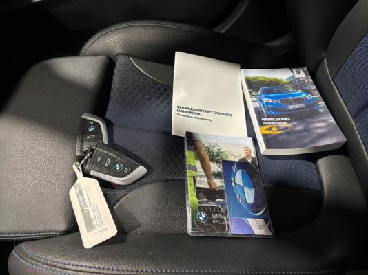 BMW 118i 1-serie Business Edition Plus M-pakket 136pk 2021 (Origineel-NL) 1-Serie, L-176-BB