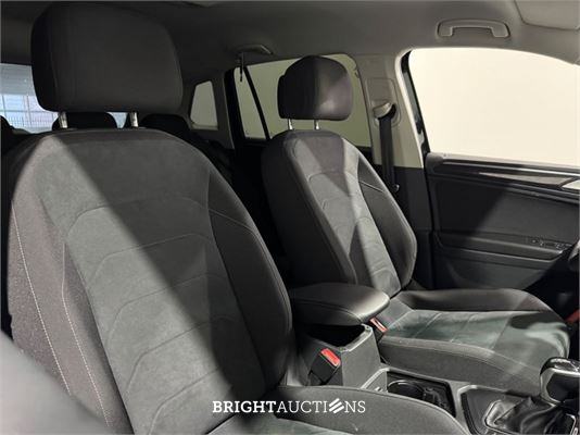 Volkswagen Tiguan Life 1.5 TSI 150pk 2022 (Origineel-NL), R-345-BZ