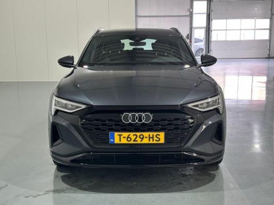 Audi Q8 e-tron 50 quattro Advanced Edition 95 kWh 340pk 2023 (Origineel-NL), T-629-HS