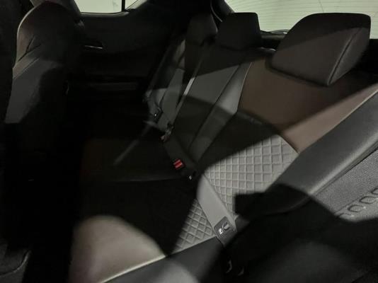 Toyota C-HR 1.8 Hybrid Executive 98pk 2018 (Origineel-NL), RS-050-N