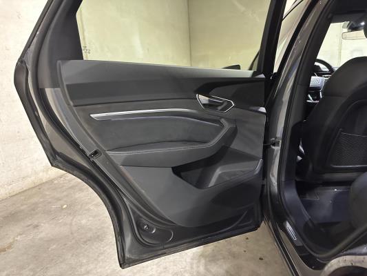 Audi e-tron 55 Quattro S Edition 95 kWh 408pk 2022 (Origineel-NL+1e eigenaar), R-708-BR