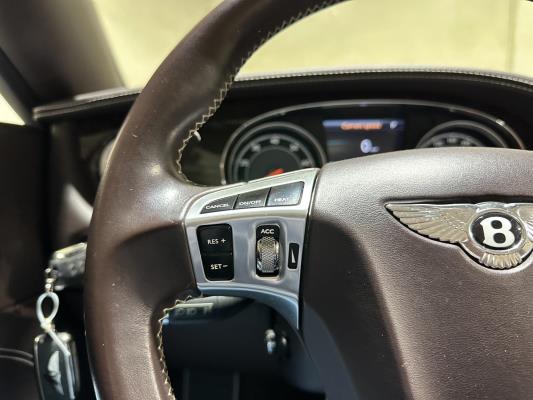 Bentley Continental GTC 4.0 V8 507pk 2013