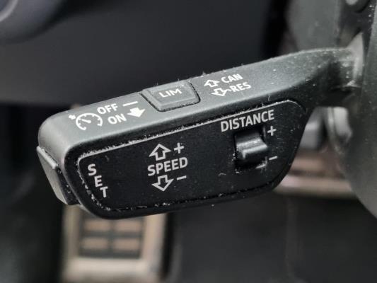 Audi Q5 40 S edition TFSI 204pk 2022 (Origineel-NL), R-941-RS