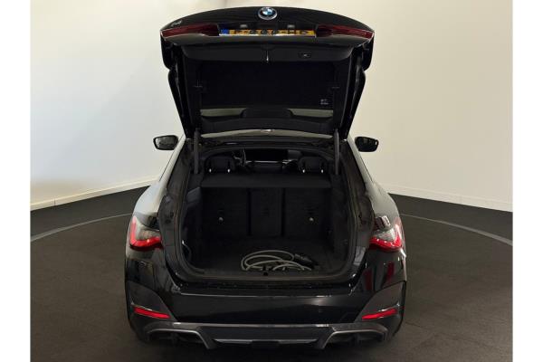 BMW i4 eDrive40 High Executive 84 kWh 340pk 2022 (Origineel-NL), P-888-HD