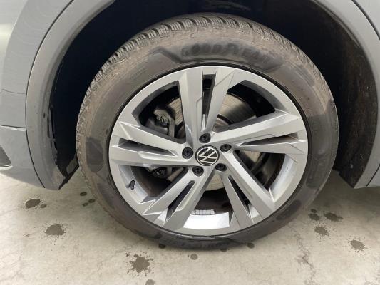 Volkswagen Tiguan eHybrid R-Line Business 1.4 TSI 265pk 2022 (Origineel-NL), P-225-HR