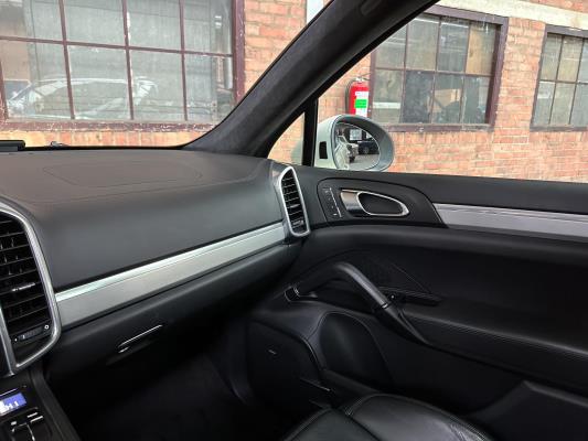 Porsche Cayenne Turbo 4.8 V8 500PK 2010 38.000KM!