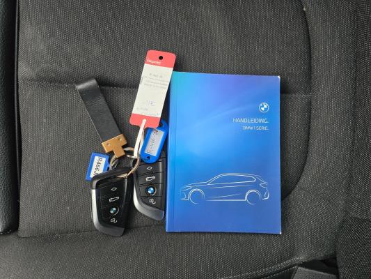 BMWBusiness 116i Business Edition 109pk 2022 (Origineel-NL) 1-serie, R-466-JR