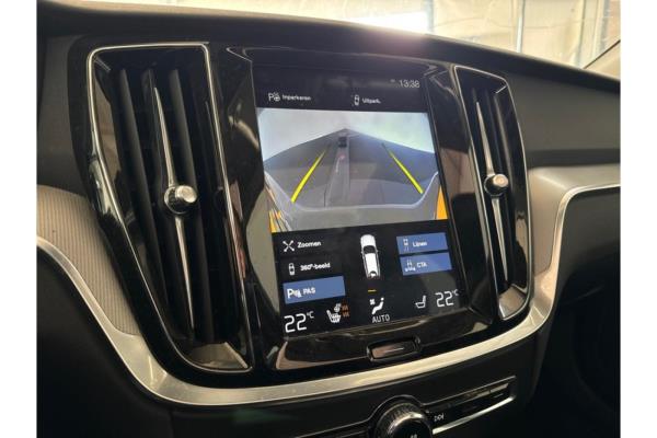 Volvo V60 Cross Country Pro 2.0 AWD 190pk 2020 (Origineel-NL), G-715-ZL