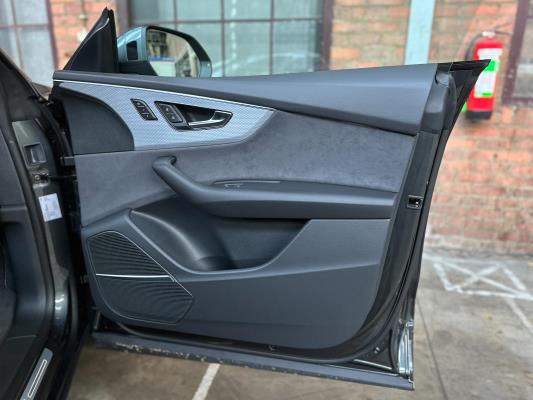 Audi Q8 55 TFSIe Quattro 3.0 V6 S-Line -NIEUW- 394PK 2025 Plug-In Hybrid (Fabrieksgarantie)