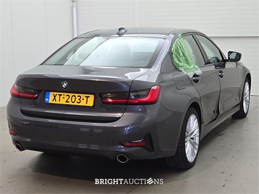 BMW 320i 3-serie Executive Edition 184pk 2019 (Origineel-NL) 3-Serie, XT-203-T