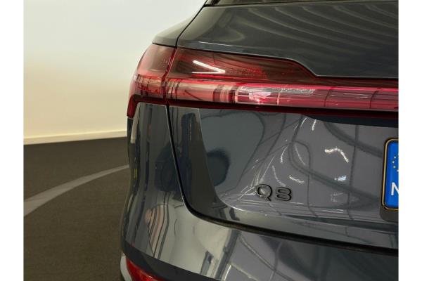 Audi Q8 e-tron 50 Advanced Edition Quattro 95 kWh 340pk 2023 (Origineel-NL), T-481-TT