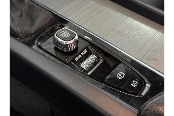 Volvo V60 Cross Country Pro 2.0 AWD 190pk 2020 (Origineel-NL), G-715-ZL