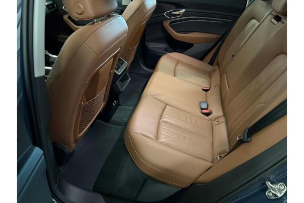 Audi Q8 e-tron 50 Advanced Edition Quattro 95 kWh 340pk 2023 (Origineel-NL), T-481-TT