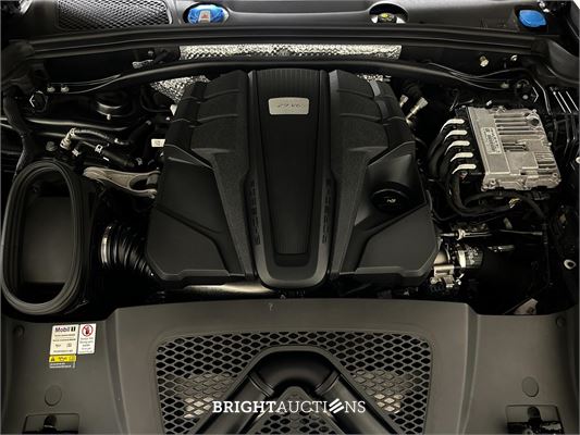 Porsche Macan Turbo 2.9 V6 441pk 2020, J-177-TT