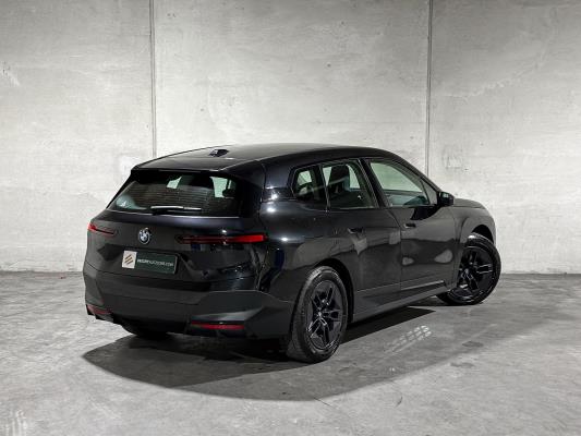 BMW iX xDrive40 Executive 77 kWh 326pk 2023 (Origineel-NL), T-756-HD