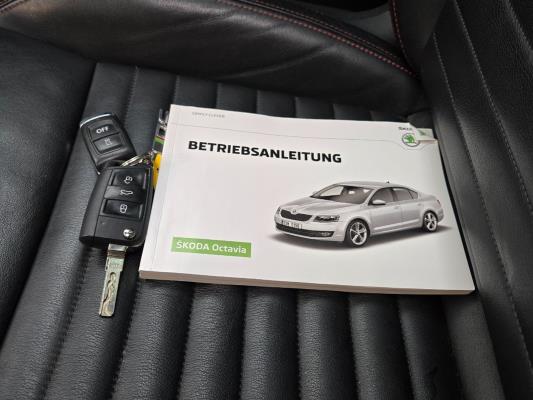 Škoda Octavia Combi RS Business 2.0 TSI 230pk 2016, X-330-DT
