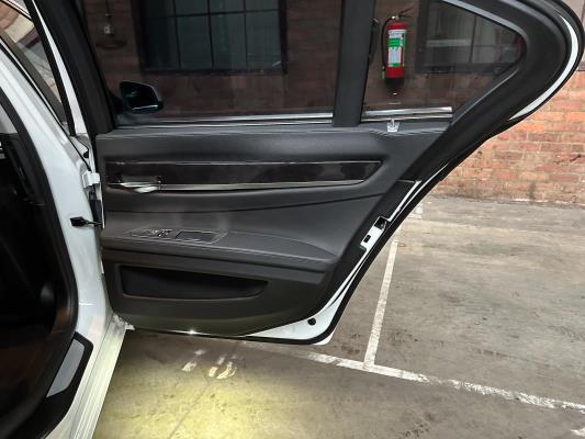 BMW ActiveHybrid7 F04 4.4 V8 465pk 2011 F04 Youngtimer