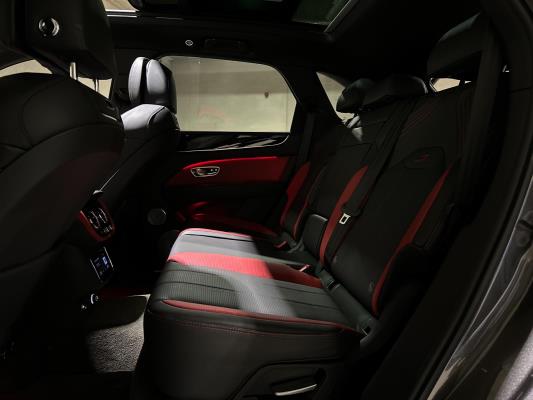 Bentley Bentayga 4.0 V8 S 549pk 2022 (Origineel-NL), P-719-VF