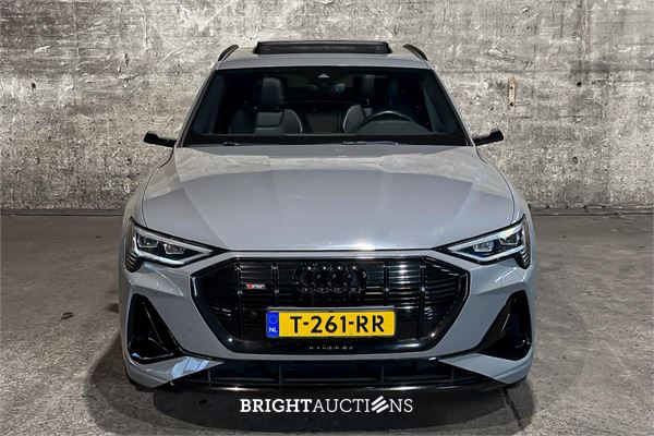 Audi e-tron Sportback 50 S edition Quattro 71 kWh 313pk 2021, T-261-RR