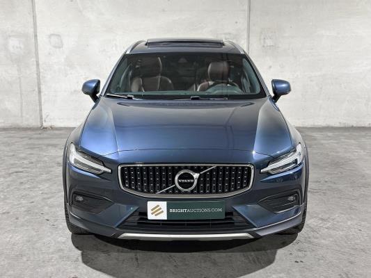 Volvo V60 Cross country Soft Hybride 2.0 B5 AWD pro 261pk 2020 (Origineel-NL), J-188-VT