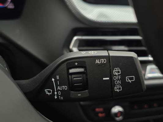 BMW 1-serie High Executive 136pk 2021, N-102-ZN