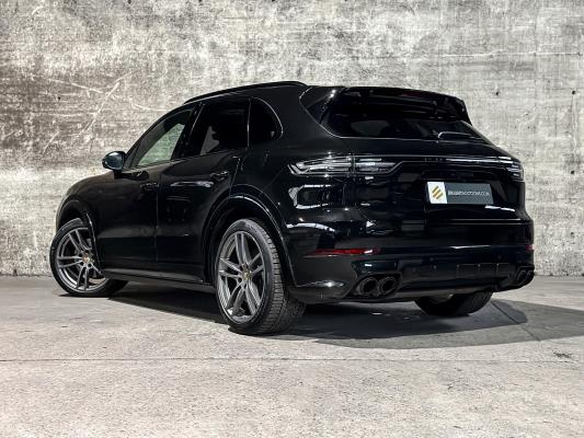 Porsche Cayenne E-Hybrid Platinum Edition 3.0 V6 462pk 2023 (Origineel-NL), NL-kenteken