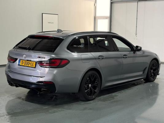 BMW 530e Touring  Business Edition Plus M-pakket 184pk 2023 (Origineel-NL) 5-Serie, S-330-LL