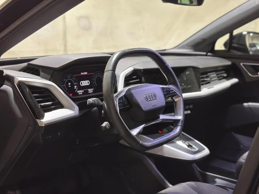 Audi Q4 e-tron 35 Edition 55 kWh 170pk 2022 (Origineel-NL), R-847-TD