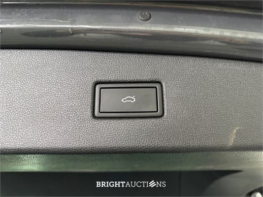 Volkswagen Tiguan eHybrid R-Line Business 1.4 TSI 265pk 2023 (Origineel-NL), S-332-LX