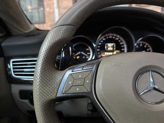 Mercedes-Benz CLS63 AMG 5.5 V8 525pk 2012 CLS-Klasse (53.000 KM)
