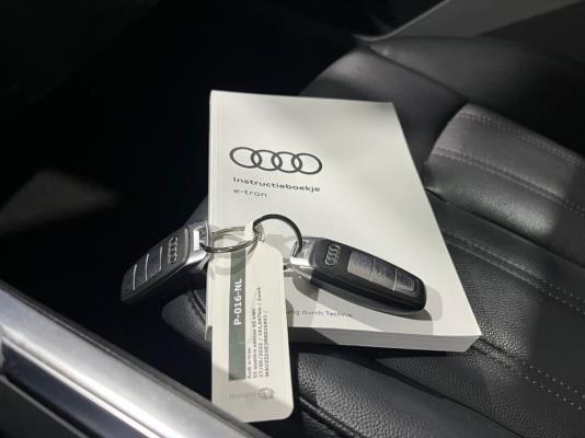 Audi e-tron 55 edition Quattro 95 kWh 408pk 2022 (Origineel-NL), P-016-NL