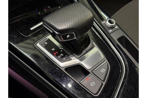 Audi A4 Avant 35 S edition Competition TFSI 149pk 2022 (Origineel-NL), P-104-HH