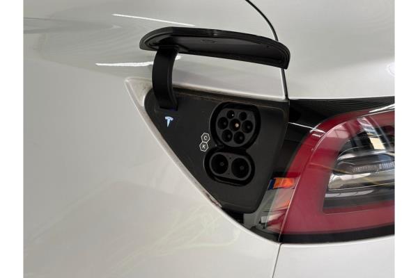 Tesla Model 3 Standard RWD Plus 60 kWh 238pk 2021 (Origineel-NL), N-008-RP