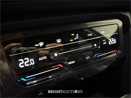 Volkswagen Tiguan eHybrid R-Line Business 1.4 TSI 265pk 2023 (Origineel-NL), S-332-LX
