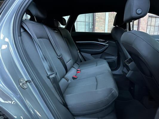 Audi e-tron 55 quattro Advanced edition 95 kWh 408pk 2021 (Origineel-NL+1e eigenaar), N-206-TT