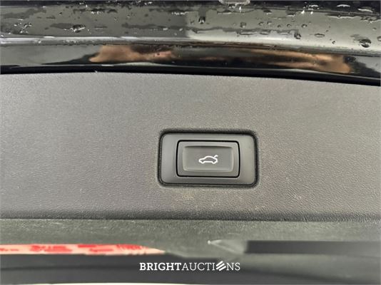 Audi Q4 e-tron 40 Launch edition Advanced 77 kWh 204pk 2021 (Origineel-NL), N-414-FZ
