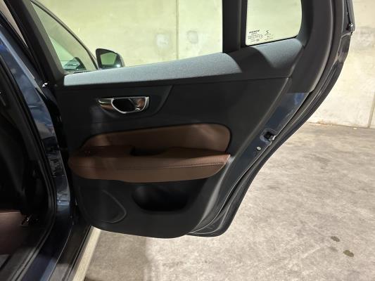 Volvo V60 Cross country Soft Hybride 2.0 B5 AWD pro 261pk 2020 (Origineel-NL), J-188-VT