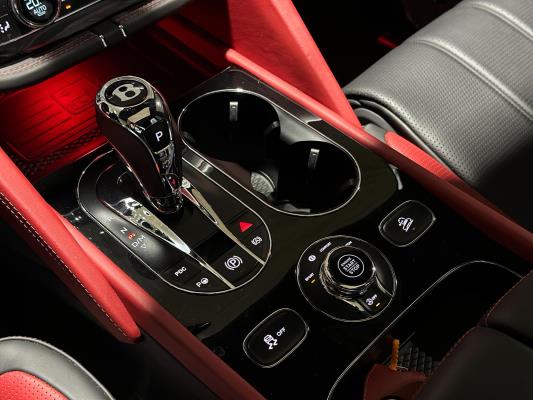 Bentley Bentayga 4.0 V8 S 549pk 2022 (Origineel-NL), P-719-VF