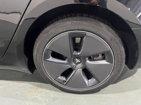 Tesla Model 3 Standard RWD Plus AMD Ryzen 60 kWh 238pk 2023 (Origineel-NL), S-631-SL
