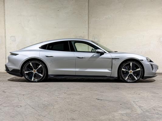 2021 Porsche Taycan Performance met een accu van 94 kWh en 476 pk, N-714-GS