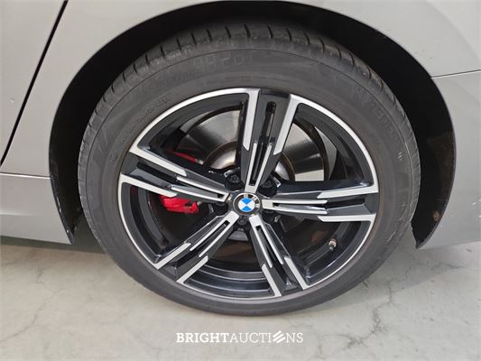 BMW 330e 3-serie Touring High Executive 296pk 2021 3-Serie, P-945-XT