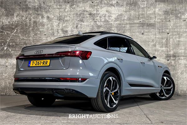 Audi e-tron Sportback 50 S edition Quattro 71 kWh 313pk 2021, T-261-RR