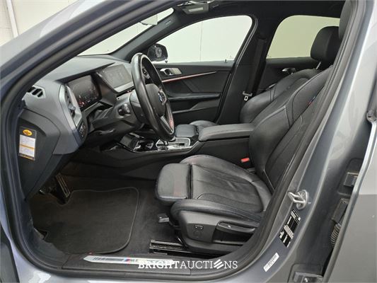 BMW 118i 1-serie High Executive 136pk 2022 1-Serie, Z-968-PB